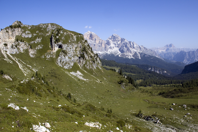 2011-08-24_08-43-52 cadore.jpg - Wanderweg 436 zum Forc. Giau